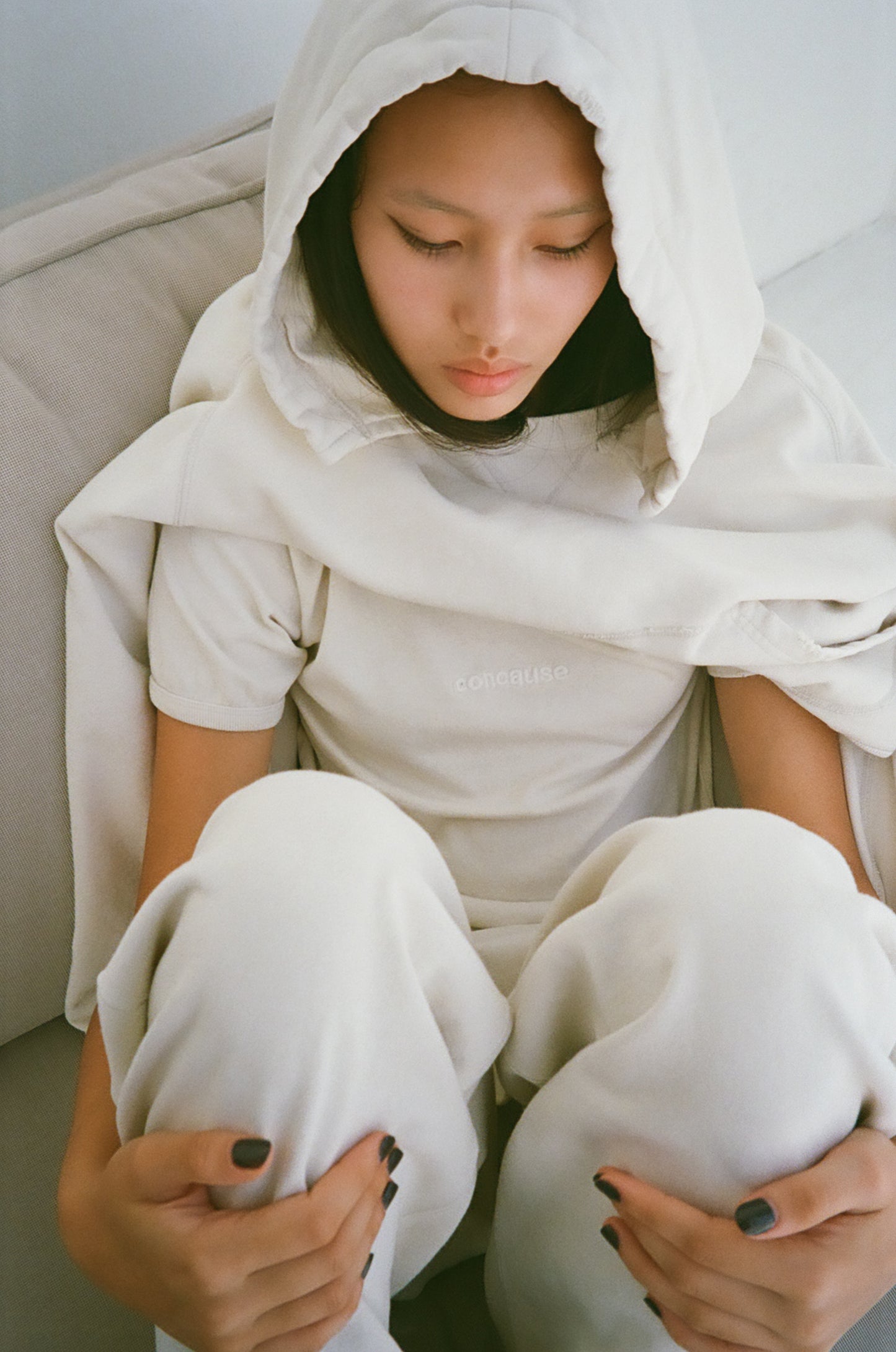 W-V AFTER HOODIE