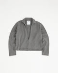 concause SKIPPER LONG SLEEVE SWEAT SHIRTS / BLACK 正面（フラット）・スキッパーカラー立ち上がり・表ステッチ 別カット
