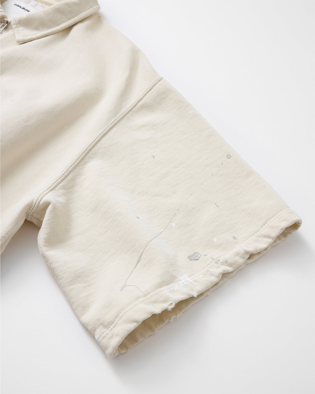 concause FRONT HALF ZIP SWEAT SHIRTS / OFF WHITE 袖口のダメージ加工ディテール（2）
