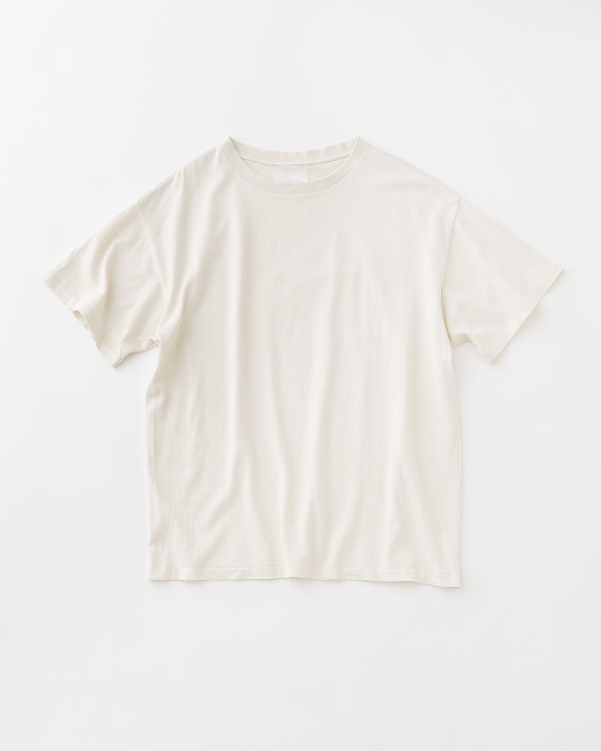 concause FADE TEE / OFF WHITE 正面（全体像）
