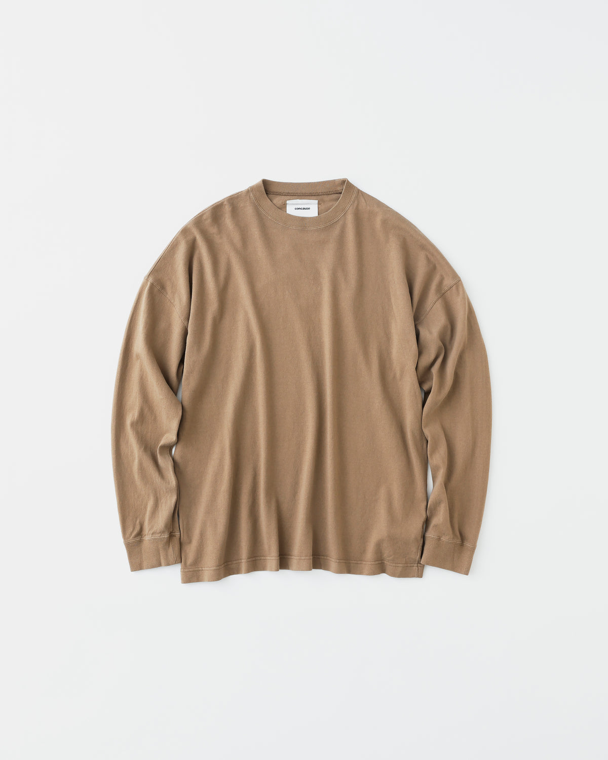 concause L/S TEE / TAUPE 正面（全体像）
