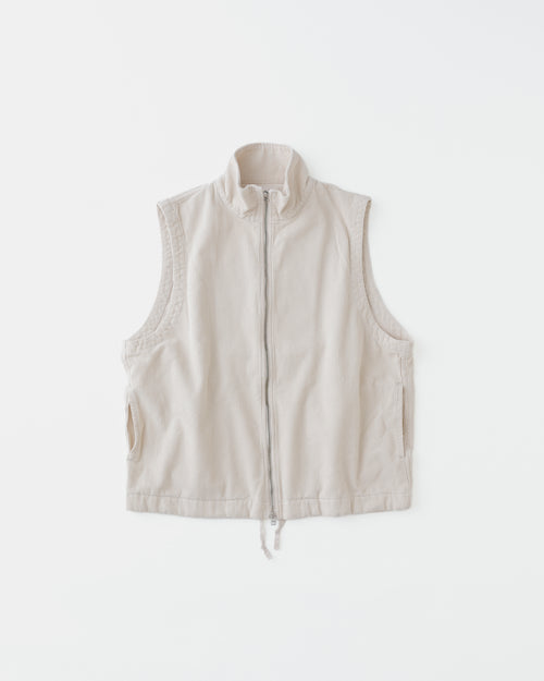concause CORDUROY DRIVERS VEST / OFF WHITE 正面（ボタン閉じ）
